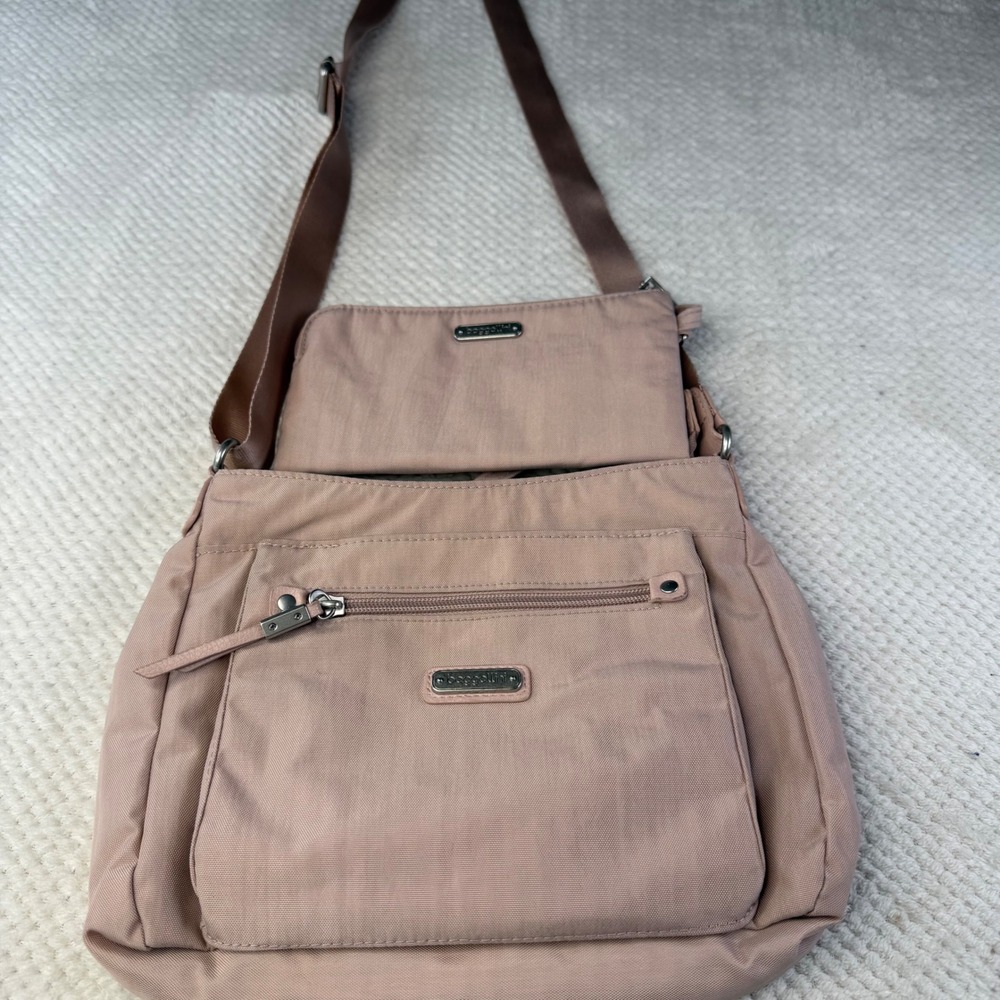 Baggallini Everywhere Crossbody Bag Pink Nylon RFID Travel Purse with Wristlet